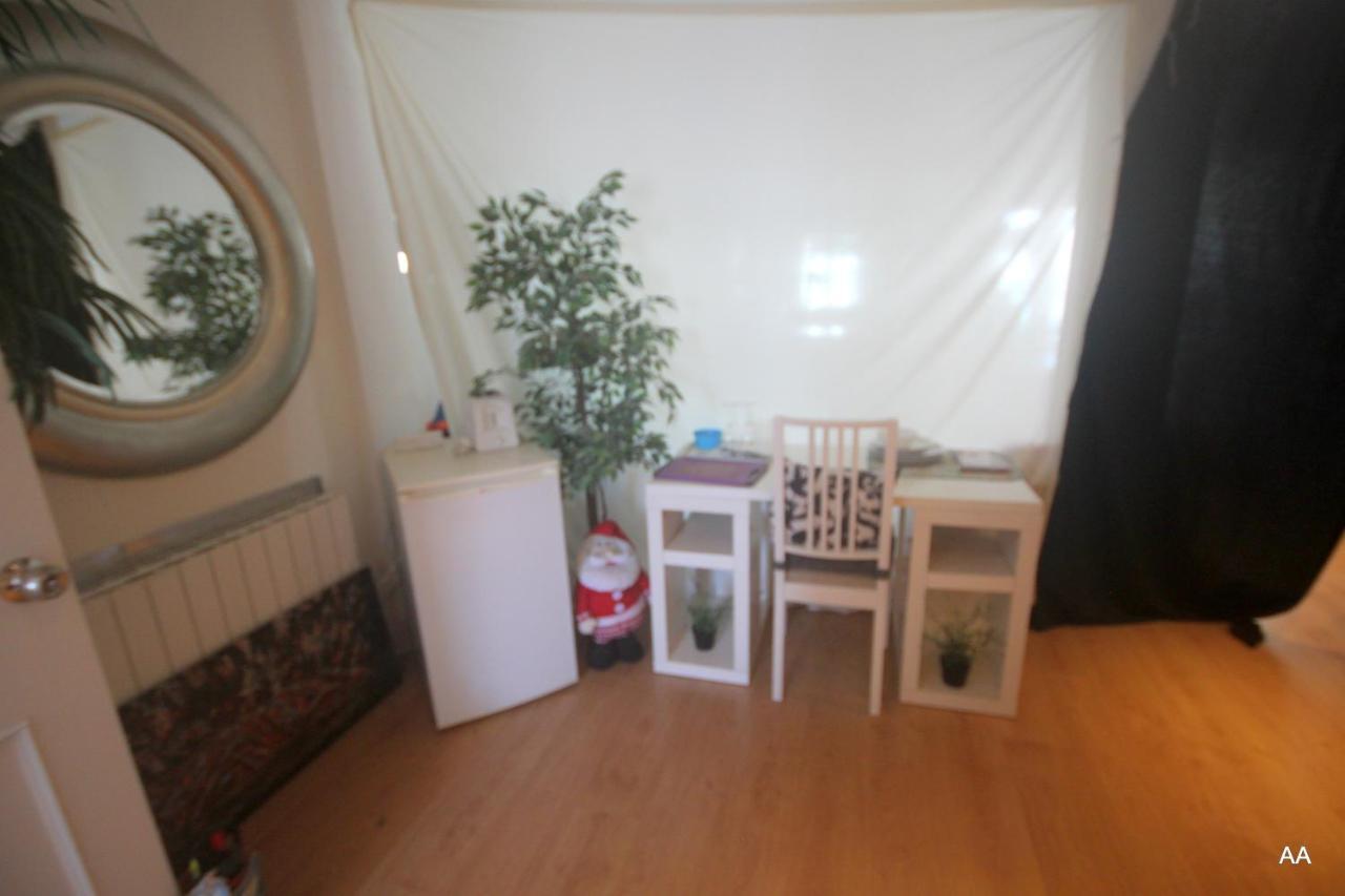 Little Peaceful Retreat Room With Bath, Heating, Terrace, Free Wifi Fridge Easy Parking Μαρμπέλλα Εξωτερικό φωτογραφία
