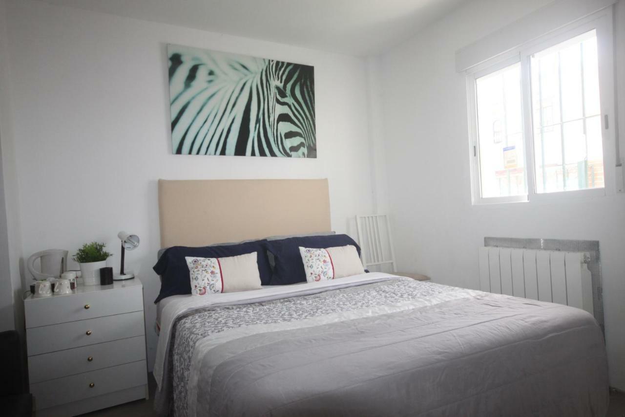 Little Peaceful Retreat Room With Bath, Heating, Terrace, Free Wifi Fridge Easy Parking Μαρμπέλλα Εξωτερικό φωτογραφία