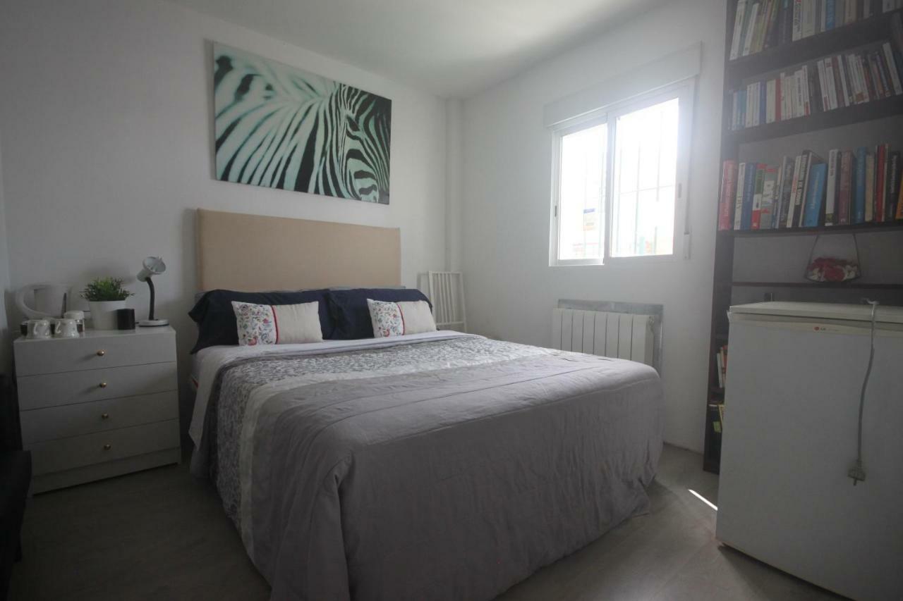Little Peaceful Retreat Room With Bath, Heating, Terrace, Free Wifi Fridge Easy Parking Μαρμπέλλα Εξωτερικό φωτογραφία