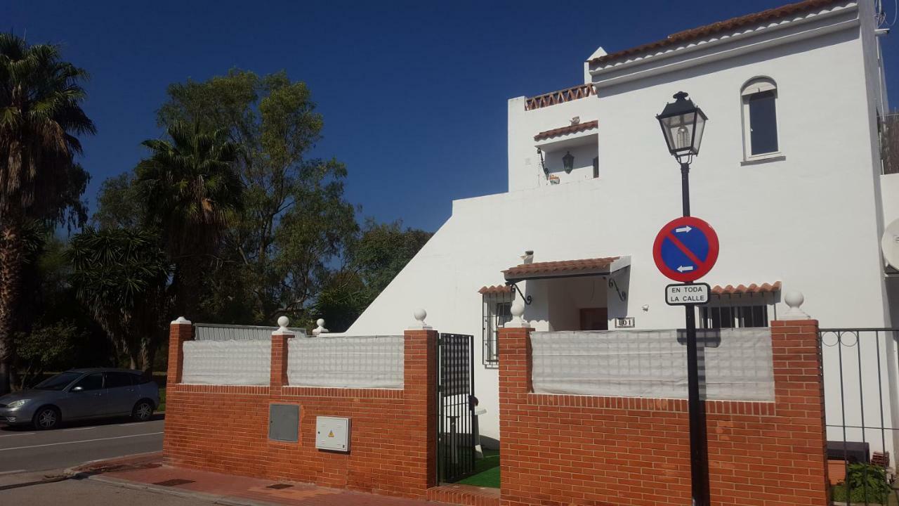 Little Peaceful Retreat Room With Bath, Heating, Terrace, Free Wifi Fridge Easy Parking Μαρμπέλλα Εξωτερικό φωτογραφία